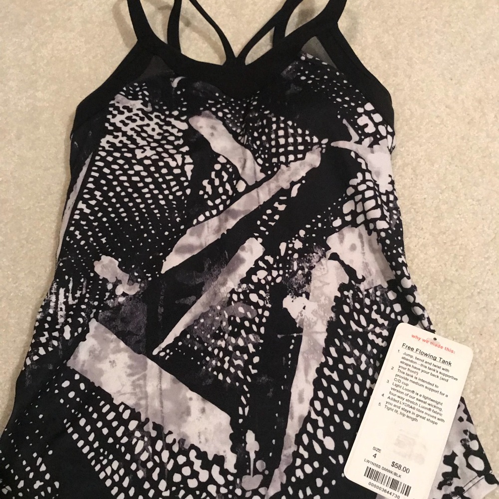NWT lululemon free flowing tank size 4